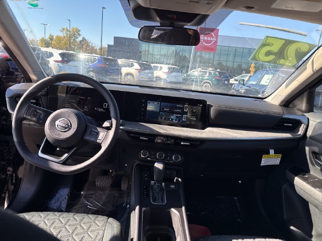 Certified 2025 Nissan Kicks SV w/ SV Premium Package AWD/4WD image 16