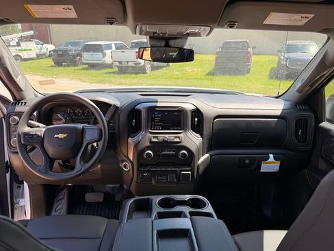 New 2026 Chevrolet Silverado 1500 W/T w/ WT Value Package AWD/4WD image 15