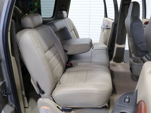 Used 2005 Ford Excursion Limited image 18