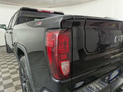 Used 2021 GMC Sierra 1500 Elevation w/ LPO, Elevation Black Package AWD/4WD image 10