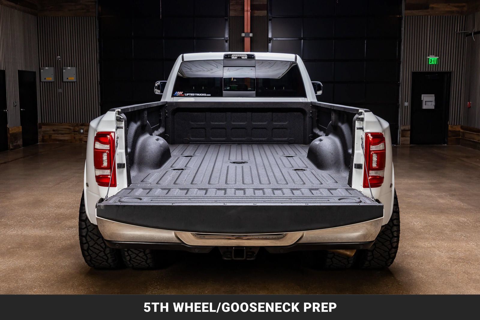 Used 2022 RAM 3500 Limited AWD/4WD image 9