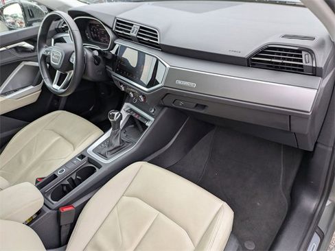 Used 2024 Audi Q3 2.0T Premium image 34