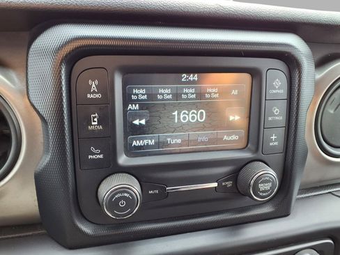 Used 2019 Jeep Wrangler Unlimited Sport S image 5