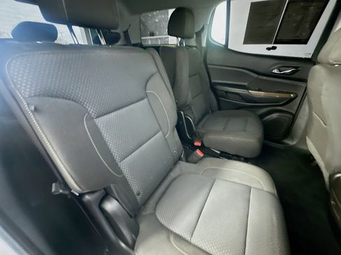 Used 2021 GMC Acadia SLE w/ Elevation Edition FWD image 26
