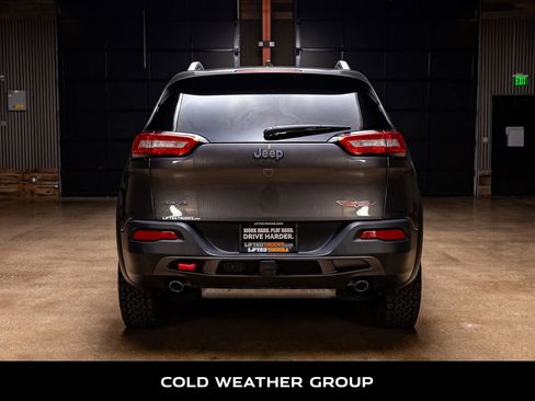 Used 2018 Jeep Cherokee Trailhawk w/ Comfort & Convenience Group image 7