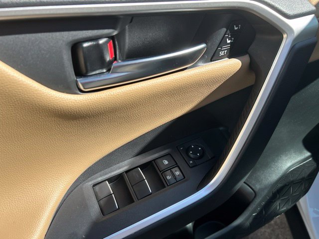 Used 2019 Toyota RAV4 Limited w/ Cold Weather Package AWD/4WD image 16