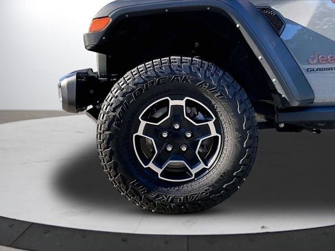 Certified 2022 Jeep Gladiator Mojave w/ LED Lighting Group AWD/4WD image 32