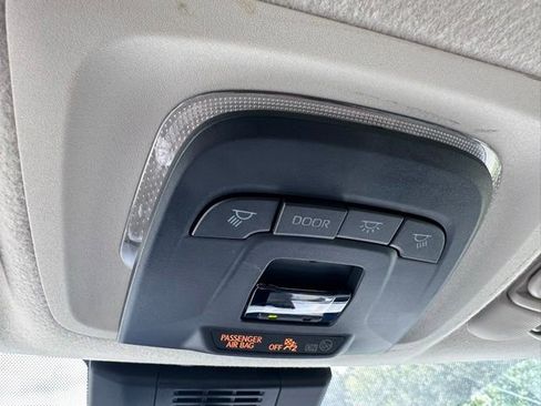 Used 2023 Toyota Corolla LE FWD image 15