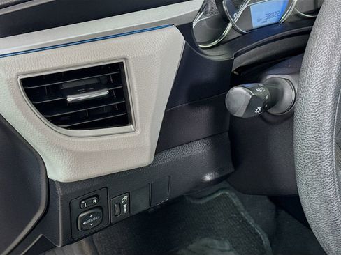 Used 2016 Toyota Corolla LE image 8