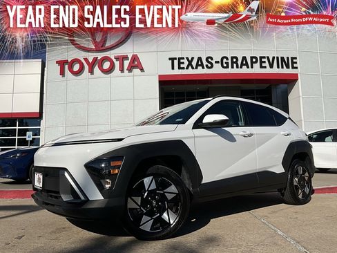 Used 2025 Hyundai Kona SEL image 1
