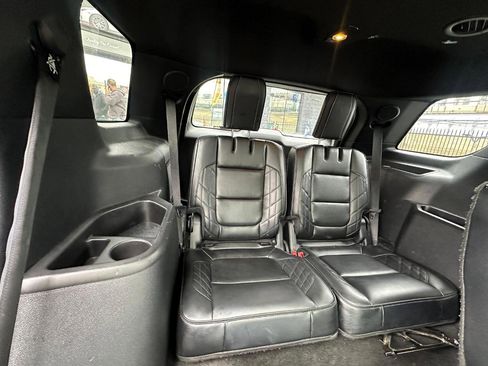 Used 2017 Ford Explorer Platinum AWD/4WD image 28