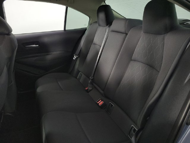 Used 2020 Toyota Corolla LE FWD image 17