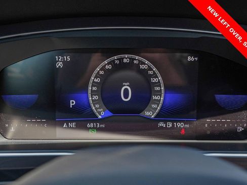 Used 2024 Volkswagen Tiguan SE R-Line image 15