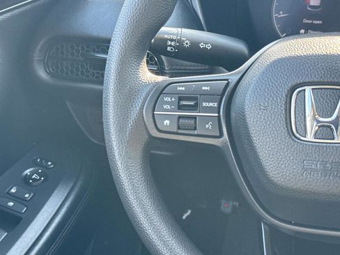 Used 2025 Honda HR-V LX image 13