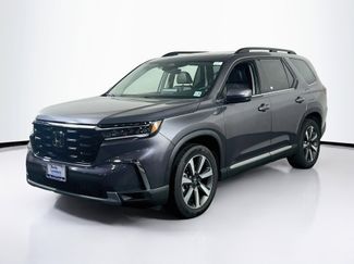 Used 2023 Honda Pilot Touring video 1