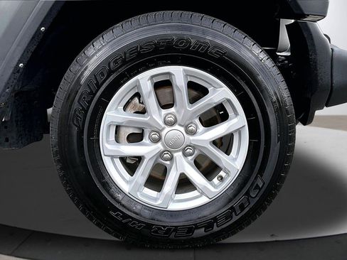 Used 2023 Jeep Wrangler Sport S AWD/4WD image 32