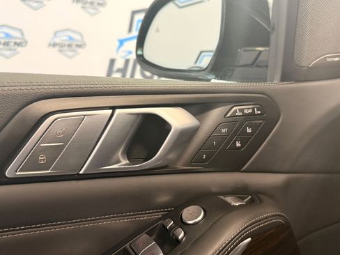 Used 2021 BMW X7 xDrive40i w/ M Sport Package image 13