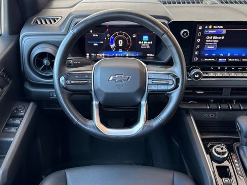 Used 2025 Chevrolet Colorado Trail Boss AWD/4WD image 16