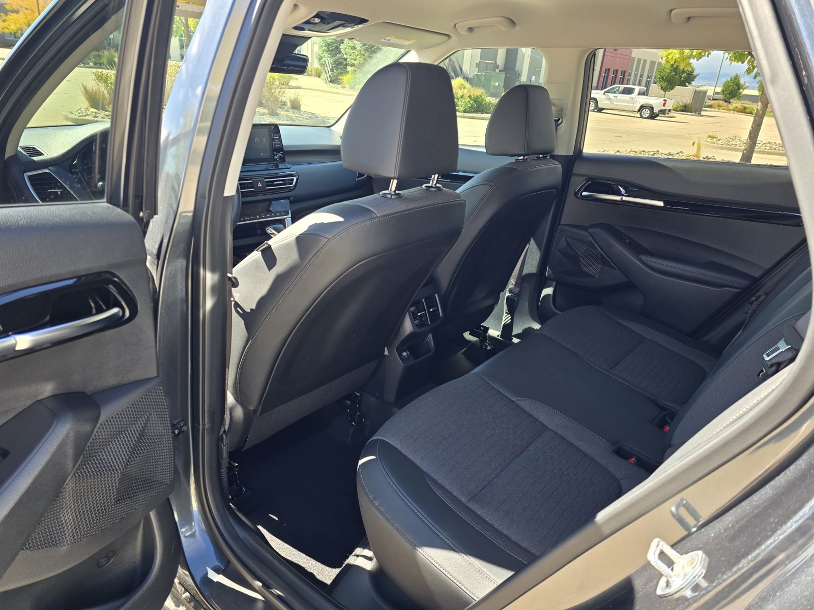 Used 2023 Kia Seltos S FWD image 15