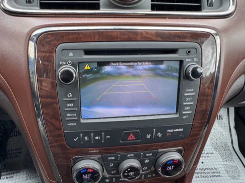 Used 2014 Buick Enclave Leather w/ Trailering Provision Package FWD image 20