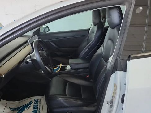 Used 2021 Tesla Model 3 Standard Range Plus RWD image 2