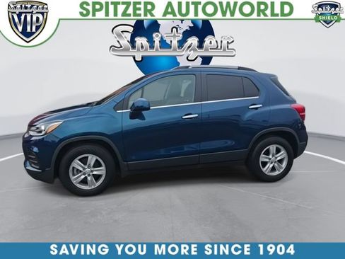 Used 2020 Chevrolet Trax LT w/ LT Convenience Package FWD image 4