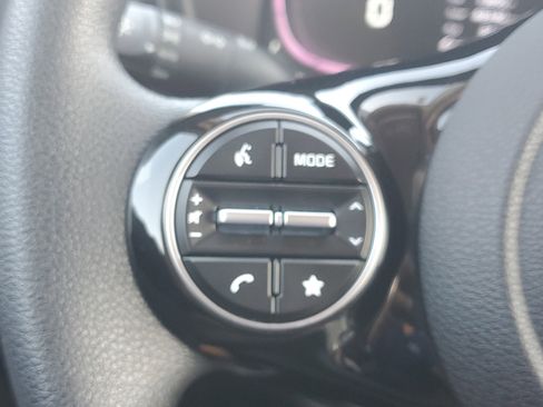 Used 2024 Kia Soul S FWD image 27