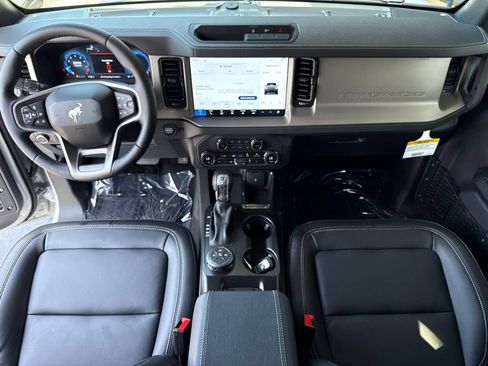 New 2026 Ford Bronco Outer Banks AWD/4WD image 24