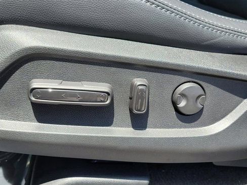 Used 2023 Honda Pilot EX-L image 10