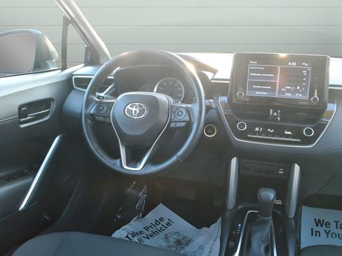 Certified 2022 Toyota Corolla Cross LE image 13