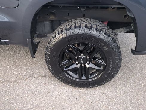 Used 2022 Chevrolet Silverado 1500 Custom Trail Boss AWD/4WD image 30