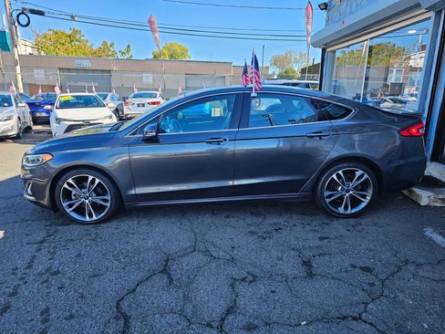 Used 2020 Ford Fusion Titanium image 2