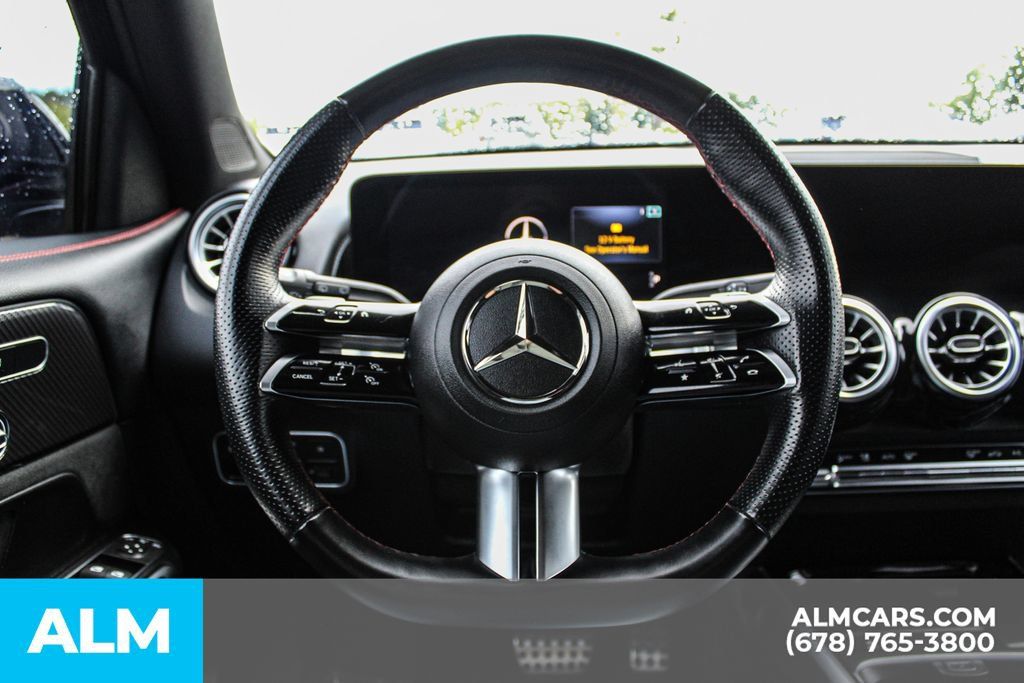 Used 2025 Mercedes-Benz GLB 250 image 24
