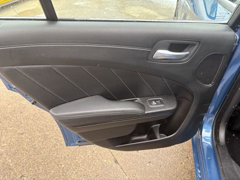 Used 2022 Dodge Charger SXT w/ Plus Group image 9