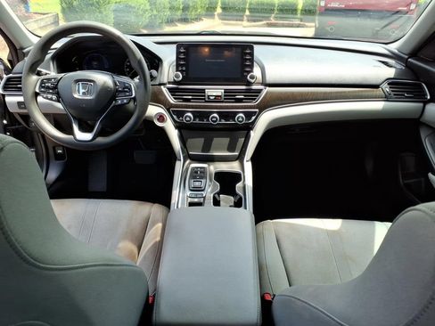 Used 2020 Honda Accord EX image 7
