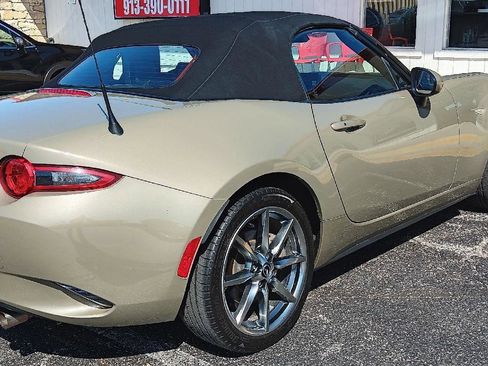 Used 2023 MAZDA MX-5 Miata Grand Touring image 25