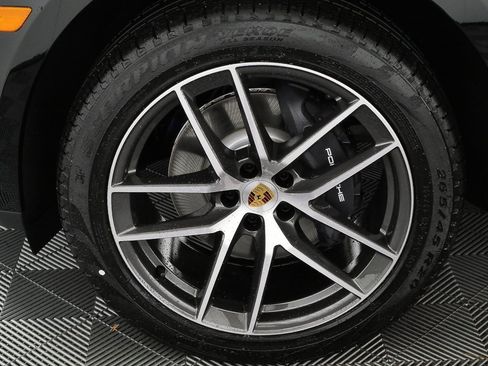 New 2026 Porsche Macan Turbo image 38