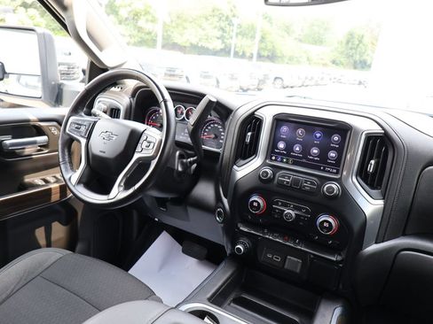 Certified 2022 Chevrolet Silverado 1500 RST AWD/4WD image 30