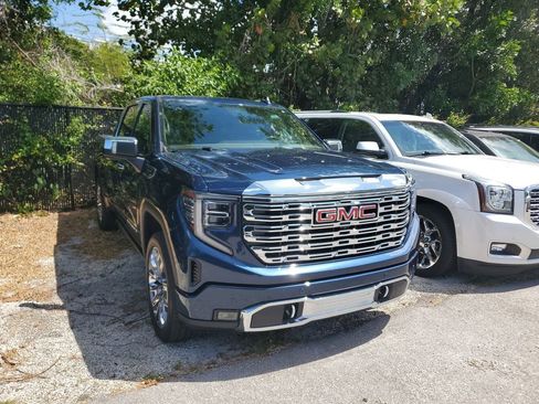 Certified 2023 GMC Sierra 1500 Denali w/ Denali Reserve Package AWD/4WD image 3