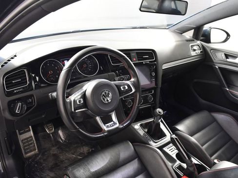 Used 2019 Volkswagen GTI SE FWD image 12