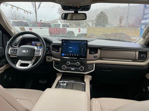 Used 2024 Ford Expedition Max Limited image 22