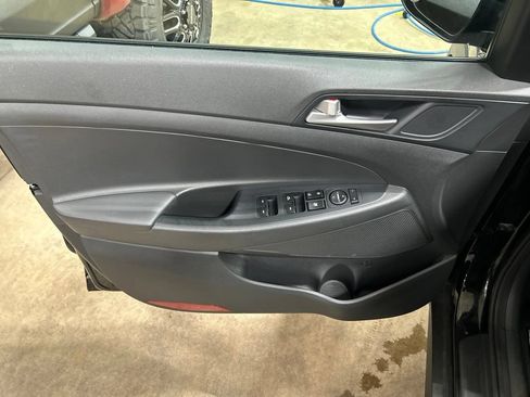 Used 2019 Hyundai Tucson Value AWD/4WD image 15