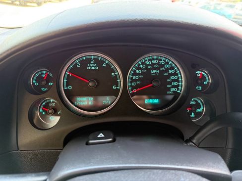 Used 2013 Chevrolet Avalanche LT w/ All-Star Edition AWD/4WD image 23