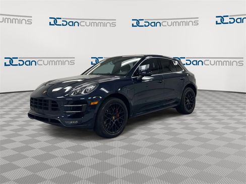 Used 2017 Porsche Macan Turbo image 4