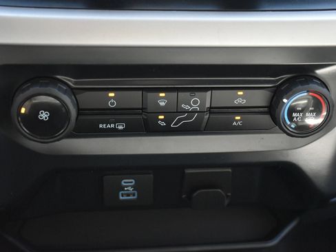 Used 2023 Ford F150 XLT w/ Trailer Tow Package image 28