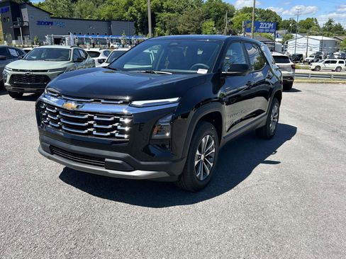 New 2026 Chevrolet Equinox LT w/ Safety and Technology Package FWD image 7