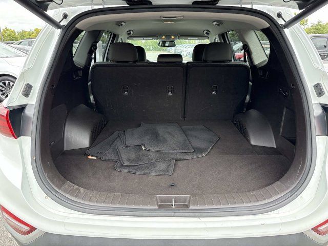 Used 2019 Hyundai Santa Fe SEL FWD image 11