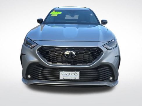 Used 2024 Toyota Highlander XSE image 2