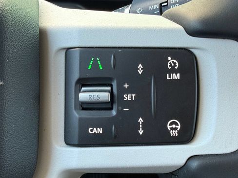 Used 2025 Land Rover Defender 110 S AWD/4WD image 12