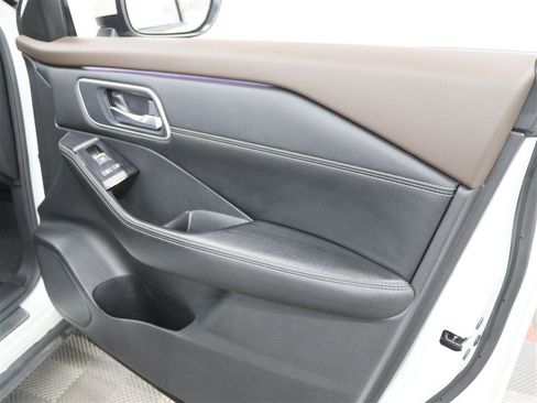 Used 2023 Nissan Rogue Platinum w/ Platinum Premium Package AWD/4WD image 32